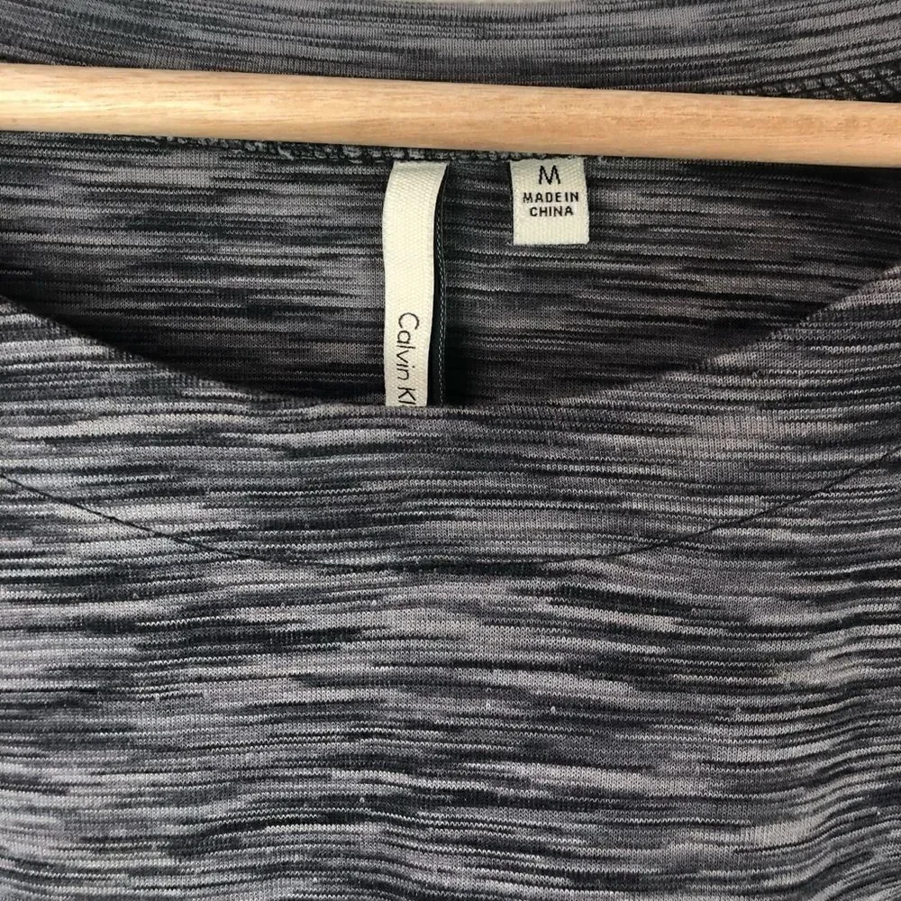 NWT Calvin Klein Long Sleeve Sweatshirt Size M